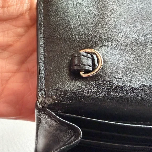 Coach Black with snake skin detail long wallet/clutch can be wear crossbody - Picture 4 of 8